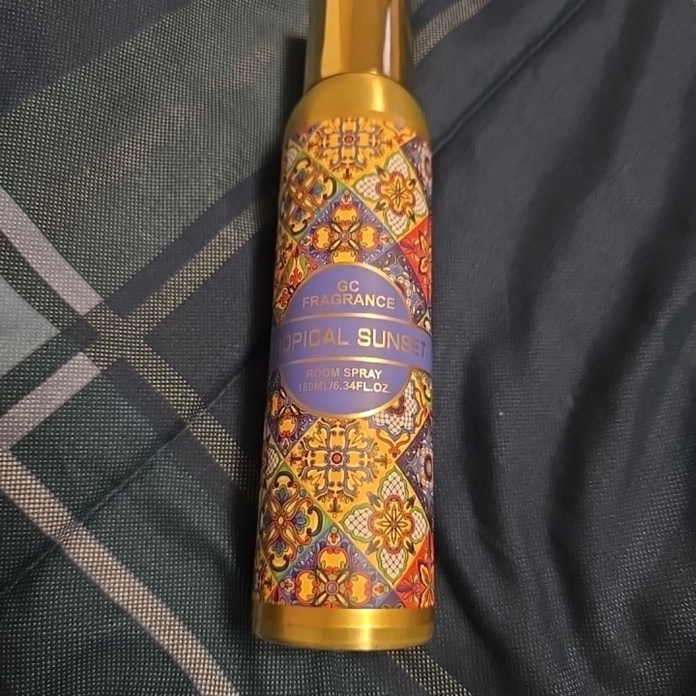 Tropical Sunset Body Spray - Gold and Multicolor